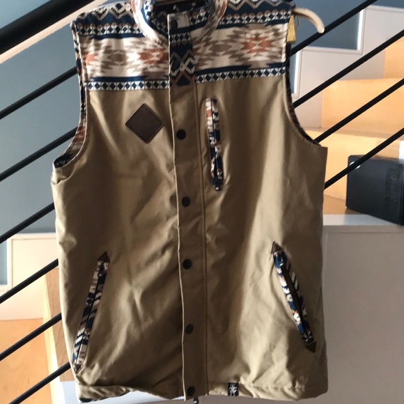 SAGA OUTDOOR VEST - Picture 1 of 3